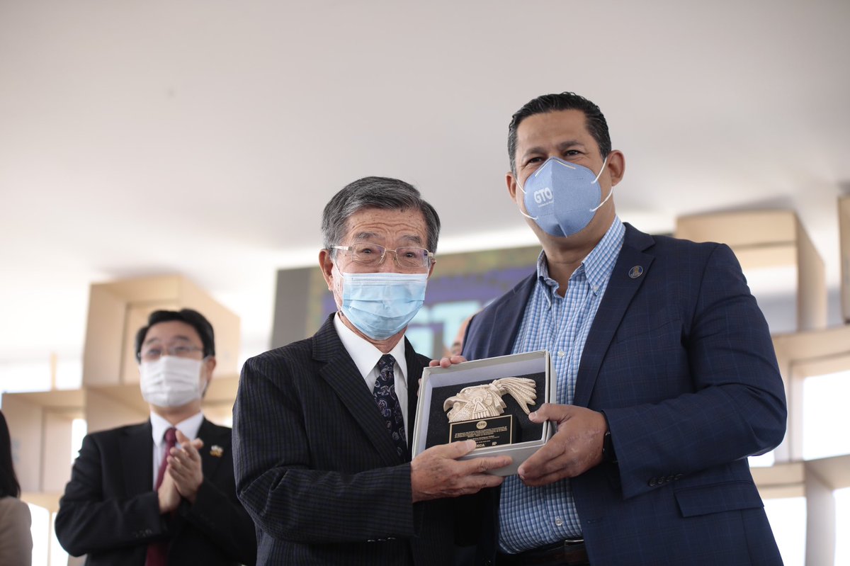 diegosinhue's tweet photo. Este es un día muy importante en la relación bilateral entre Japón 🇯🇵y #Guanajuato.
El inicio de operaciones del Centro Avanzado de Envase y Embalaje quedará marcado en el calendario de la innovación y el desarrollo tecnológico del estado. 1/2 https://t.co/dGANW8VHtx