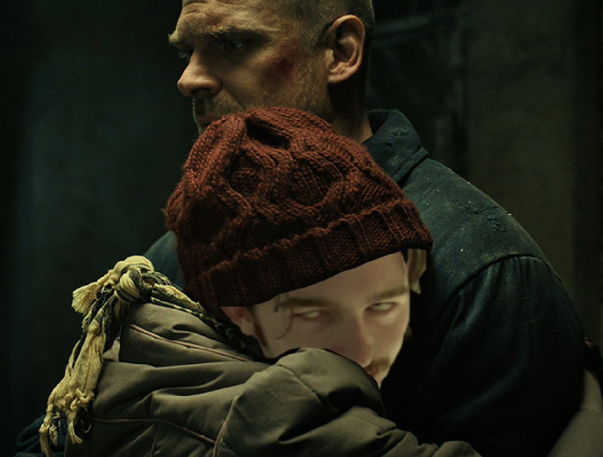 We have confirmation that Tom Hooper is gay and in love with Jim Hopper (David Harbour). Source: Variety