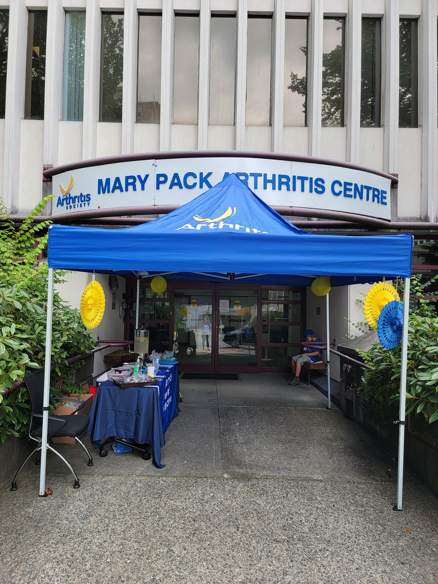 Eileen Davidson (@chroniceileen) on Twitter photo 2022-07-15 19:14:18 Near @VCHArthritis today? Come get some green tea lemonade and baked treats by donation to support @ArthritisSoc ! #Arthritis #Vancouver #Fundraiser Near @VCHArthritis today? Come get some green tea lemonade and baked treats by donation to support @ArthritisSoc ! #Arthritis #Vancouver #Fundraiser