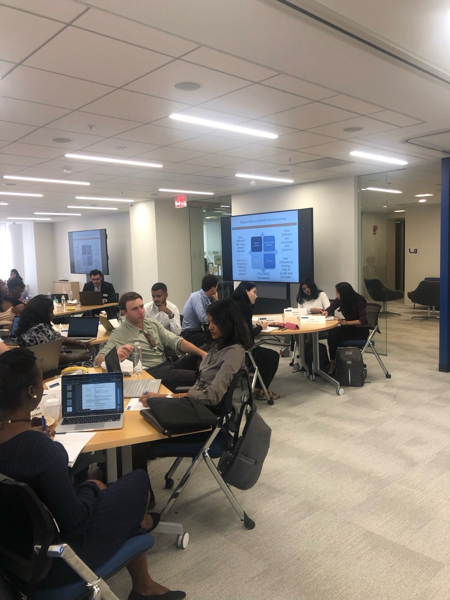 washuolin's tweet photo. The global immersion for our MBA '24 students has officially begun! They kicked off their six-week program in Washington, DC, meeting with policymakers, industry professionals and more at @BrookingsExecEd.
Bon voyage, MBAs! #GlobalImmersion #MBA24 #Olin https://t.co/RhxfyMonGw
