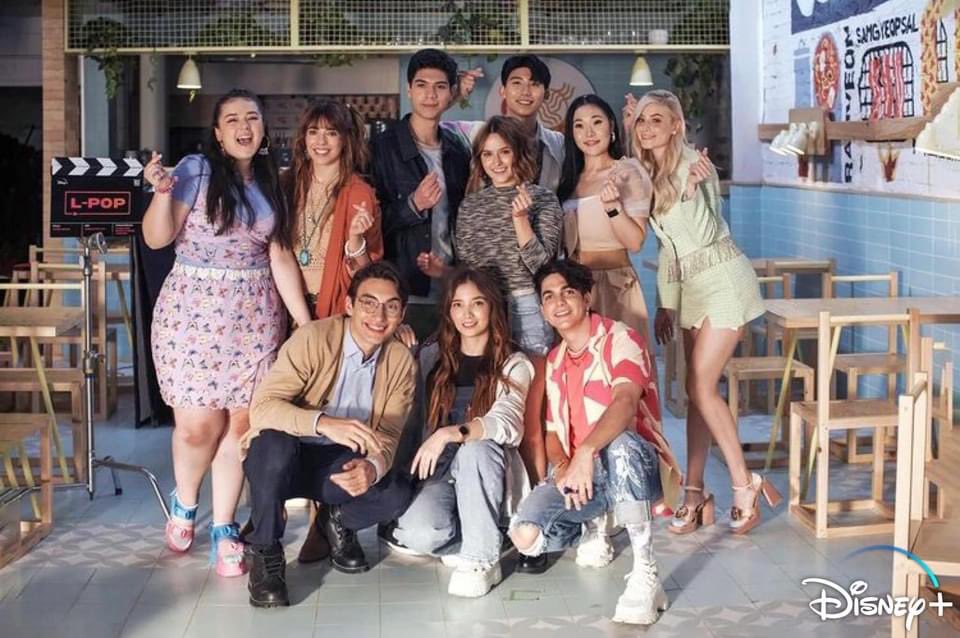 YONATANGOMURY's tweet photo. #Confirmado🚨| #DisneyPlus comienza rodaje de su próxima serie original Latinoamericana #LPop donde veremos mucho amor al #Kpop estrena el próximo año y el proyecto será dirigido por @andreslizarazo que nos presenta un elenco juvenil que promete sorprender a propios y extraños 💕 https://t.co/Kf8ZV5dPJO