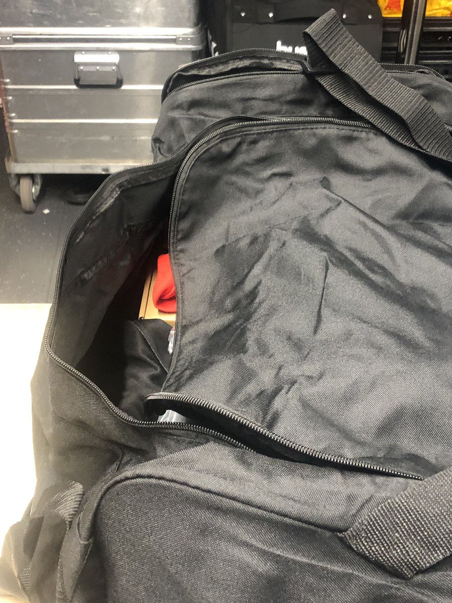 WaspsKitMan's tweet image. Kitman Clearout,this “mystery bag” packed full of very random stuff Wasps or Rugby related is up for grabs. Like, Follow and Retweet  #everykitmanknows and the number of items currently in this bag 🤷. Must be able to collect from me this season. Happy Friday everyone 🍷🍷