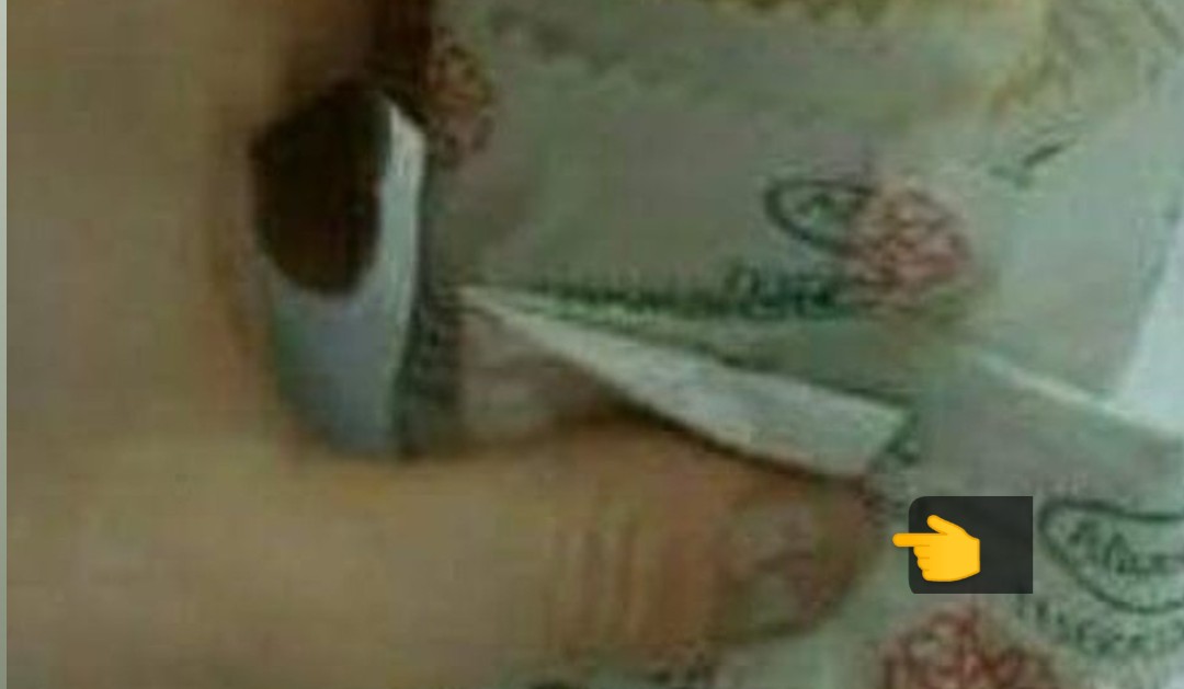 15 temmuz nedir biliyor musunuz?
Kardeşinin tanınmaz haldeki bedenini adlı tıpta bu tırnağındaki izden tanımaktır
(Bir gün şehit olursam abla bu izden tanırsınız 8 temmuz2016 )