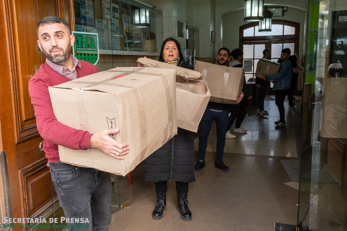 ENTREGA DE DONACIONES CAMPAÑA ”UN ABRIGO AL CORAZÓN”
La escuela nº 116 de Paso López, pcia. de Corrientes, recibirá las donaciones que realizaron lxs compañeros y compañeras de los cinco sectores.
Agradecemos a todxs lxs que formaron parte de esta campaña solidaria.