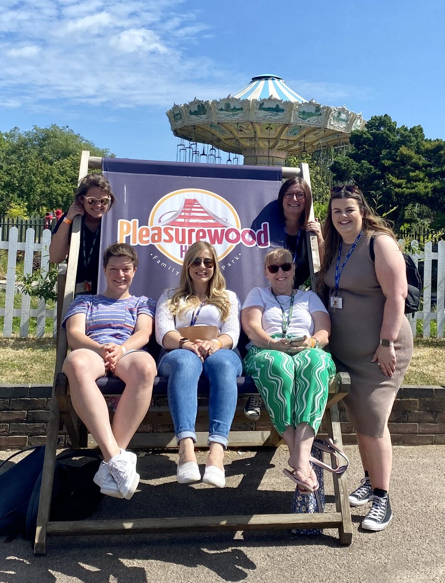 missbarker2's tweet photo. A lovely day today at Pleasurewood Hills with Year 10 @HobartHigh. You’re a truly wonderful year group, full of positivity, energy &amp; kindness and you’re an absolute credit to the school! A wonderful day had by all students &amp; staff… @LoisNethersell @Miss_Vickers1 @MrsW_Hobart 😊 https://t.co/hD1IRjyaAp