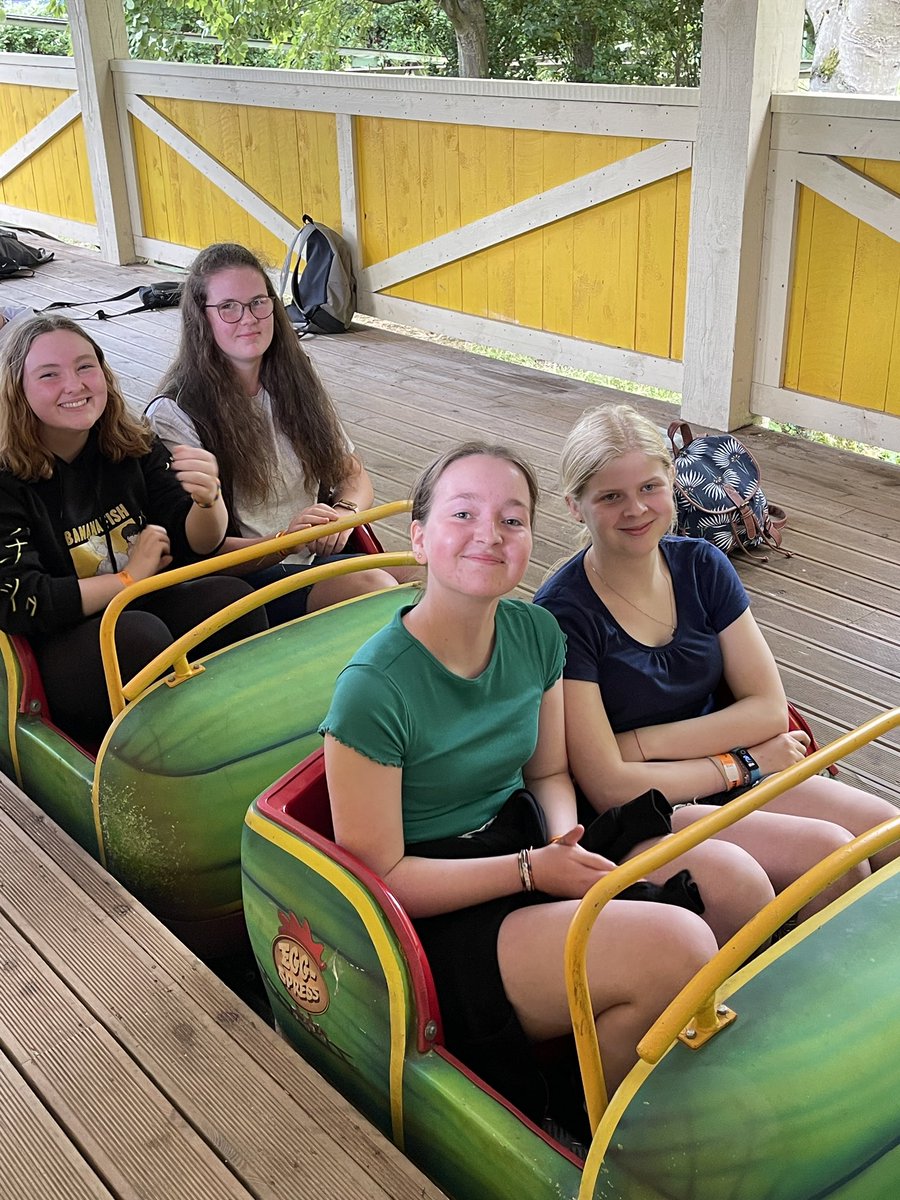 missbarker2's tweet photo. A lovely day today at Pleasurewood Hills with Year 10 @HobartHigh. You’re a truly wonderful year group, full of positivity, energy &amp; kindness and you’re an absolute credit to the school! A wonderful day had by all students &amp; staff… @LoisNethersell @Miss_Vickers1 @MrsW_Hobart 😊 https://t.co/hD1IRjyaAp