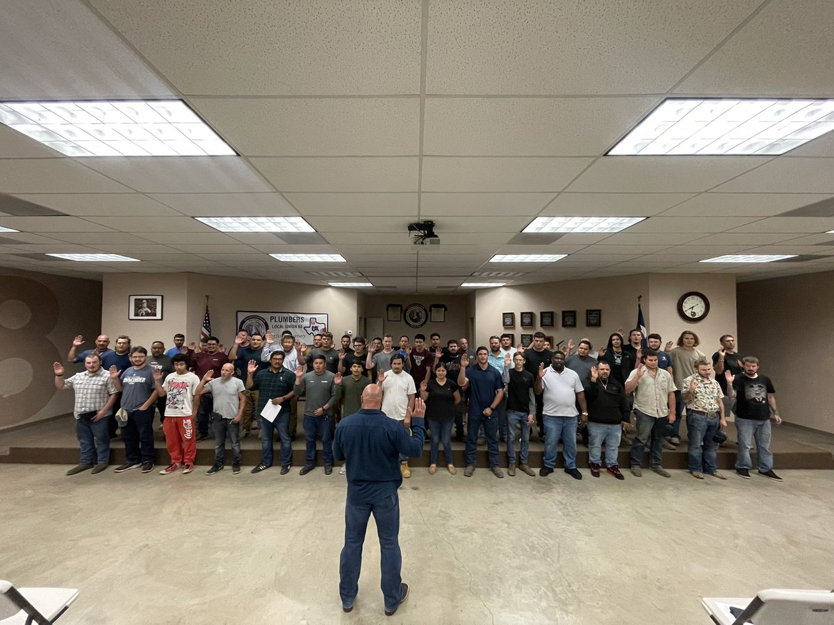 PlumbersLU68's tweet photo. A few of our newest recruits had a fantastic union meeting last night! Congratulations and best of success to each and every one of these young people. Great to see so many apprentice plumbers who are second, third, or even fourth generation! https://t.co/Hkd0C4rNST