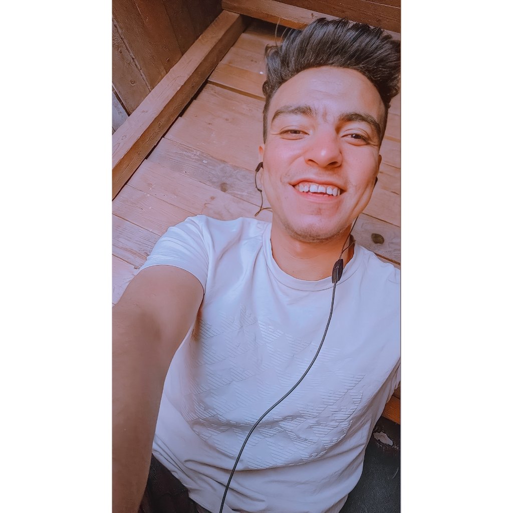 Samarde4's tweet image. انترنت غير محدود عشان اعرف انزل كل صوري بدل م انا خايف ع الباقه كدا 😂😂😂💔
#انترنت_لا_محدود_في_مصر