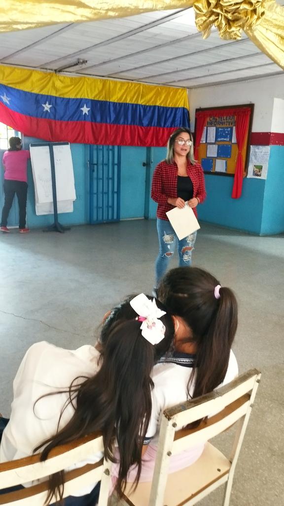 EscuelaRed's tweet photo. Así se trabaja en las Escuelas Bolivarianas Primarias @NicolasMAduro @_LaAvanzadora
@FreddyBernal
@MPPEDUCACION
@Berzabethg1 @Div_Ini_Pri_Esp @ZonaEducTachira @bolivar_rpa https://t.co/2ftvRsWzU1