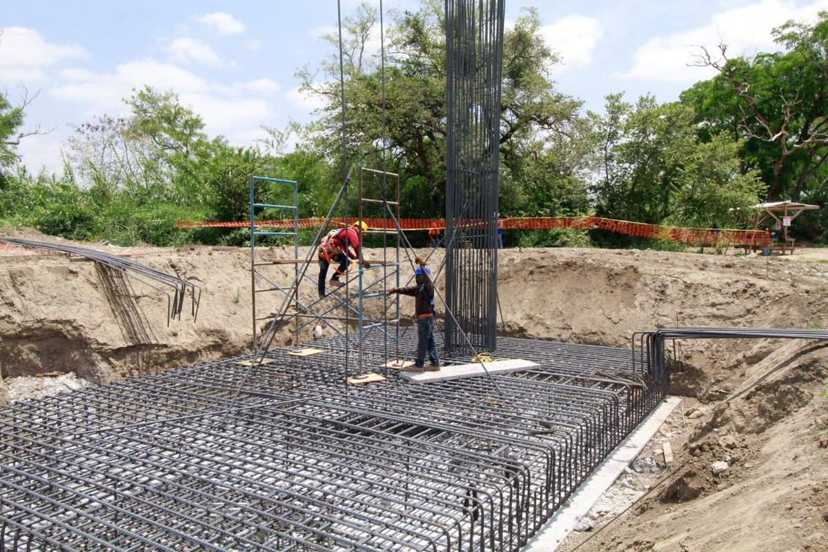 Avanzamos en la consolidación del Puente “El Comandante”, construcción que forma parte de la Carretera Tam-Bajío. 

Obra que fortalecerá la conectividad y el flujo comercial de la #ZonaTAM con el bajío del país. 

#TamCrece