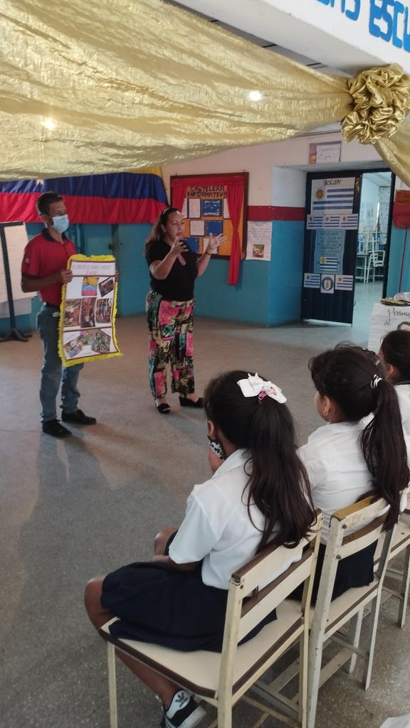 EscuelaRed's tweet photo. Así se trabaja en las Escuelas Bolivarianas Primarias @NicolasMAduro @_LaAvanzadora
@FreddyBernal
@MPPEDUCACION
@Berzabethg1 @Div_Ini_Pri_Esp @ZonaEducTachira @bolivar_rpa https://t.co/uAWTJO1hkt