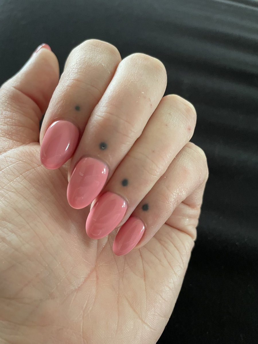 Miss_Muzz's tweet photo. June 13th I last got my nails done. Between going away and then in quarantine the grow out was brutal. But no lifting and no breaking -A testament to the quality! https://t.co/N6AkCVMiqJ