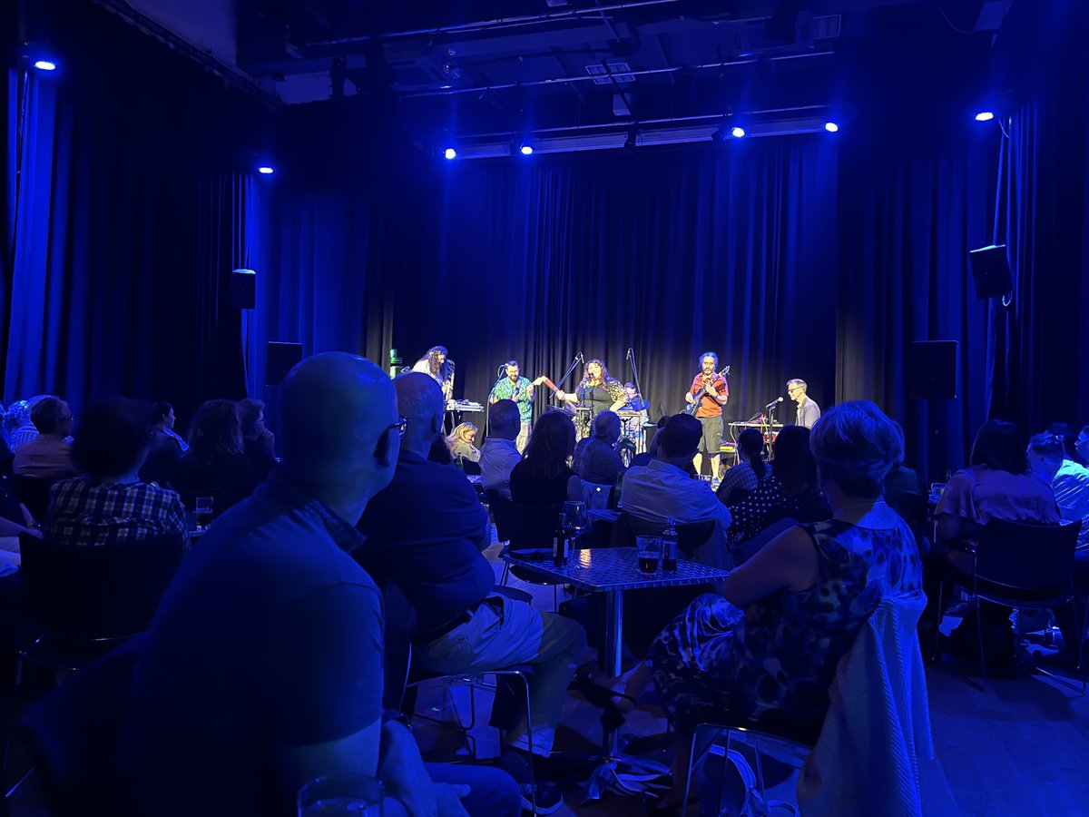 EoinKelly_13's tweet photo. Part 3 of a mighty gig @mptarmagh tonight with @RioghnachSings & Honeyfeet - It’s Been Awhile Buddy #Honeyfeet #BuddyTour #Ireland #IrishTour2022 #Ireland22 #Caoineadh #Armagh #SingYouToYourGrave #ImNotAPhotographerBut…. https://t.co/SkW3NYnTWR