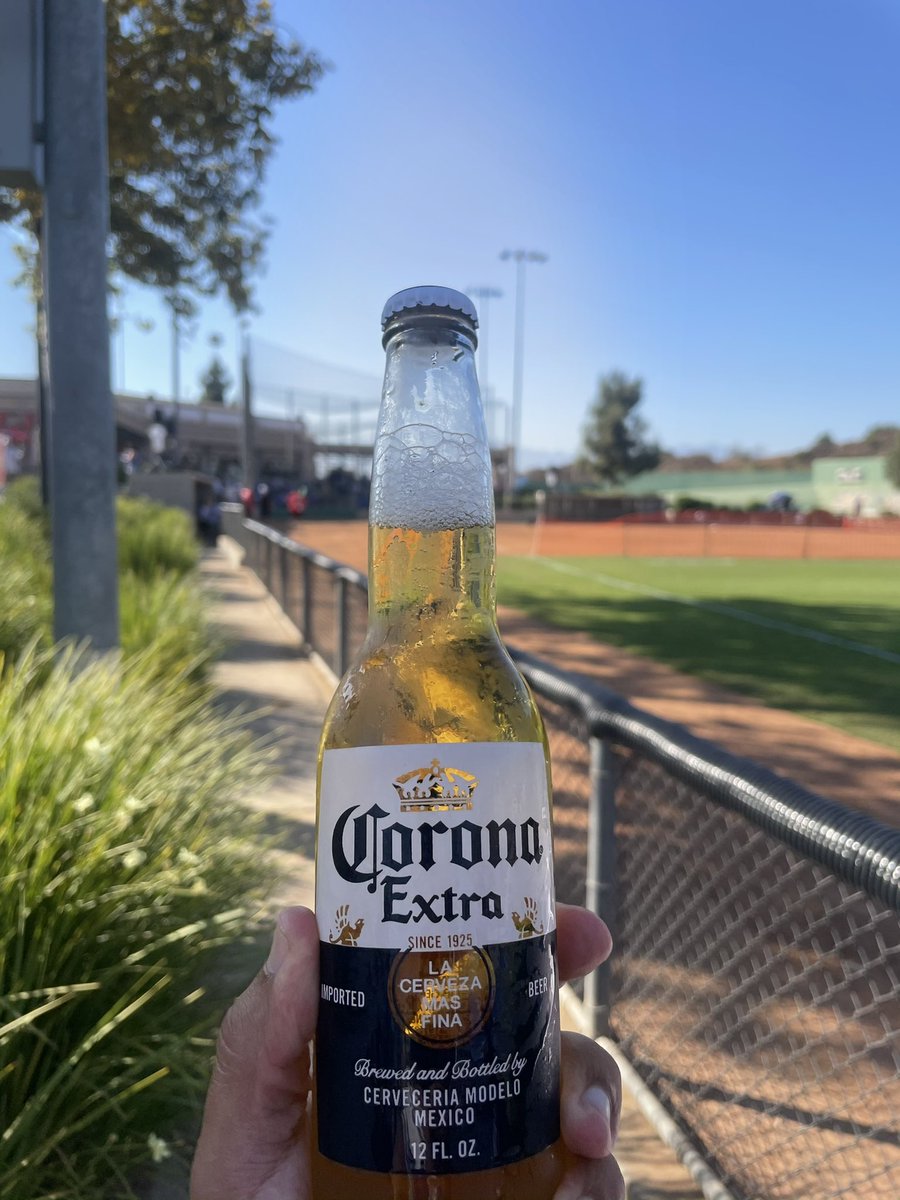 _DeRandomOne's tweet photo. ⚾️ #ESPNLA https://t.co/kWSzno2zf9