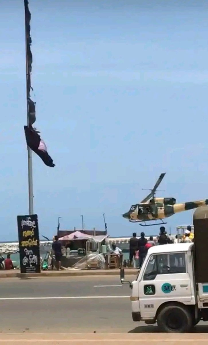 ghostpunk_NFT's tweet photo. @EdwardJDavey @airforcelk doing their job at warzone 👏 https://t.co/U2PYxJO85n