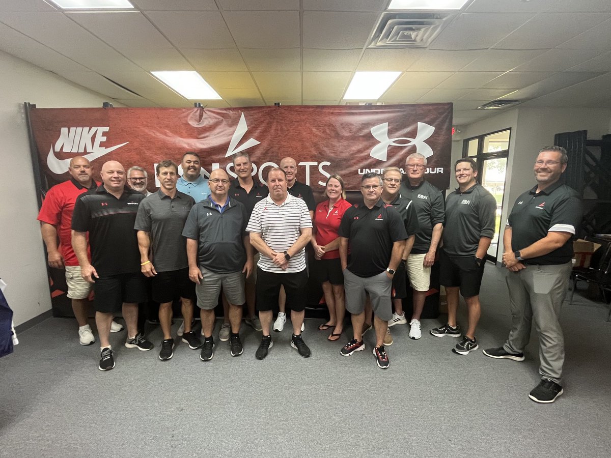 Hey <a href="/BSNSPORTS/">BSN SPORTS</a> - Congrats on an Amazing first 50 years!
<a href="/BSN_BRUNELLE/">Paul Brunelle</a> #HeartOfTheGame #TeamIowa