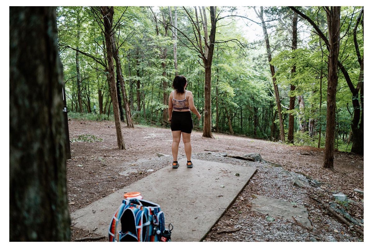 kinggjello's tweet photo. Disc golf with my love #leica #leicaq2 https://t.co/TKqzdLMxfJ