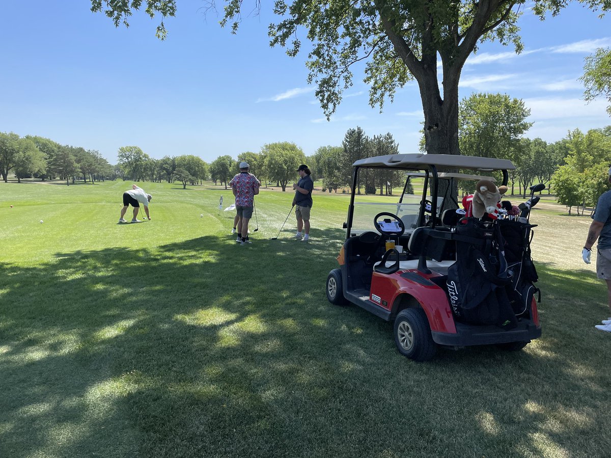 ctuttle48's tweet photo. Fun @WayneStFootball golf outing today! https://t.co/zsor9ueeFe