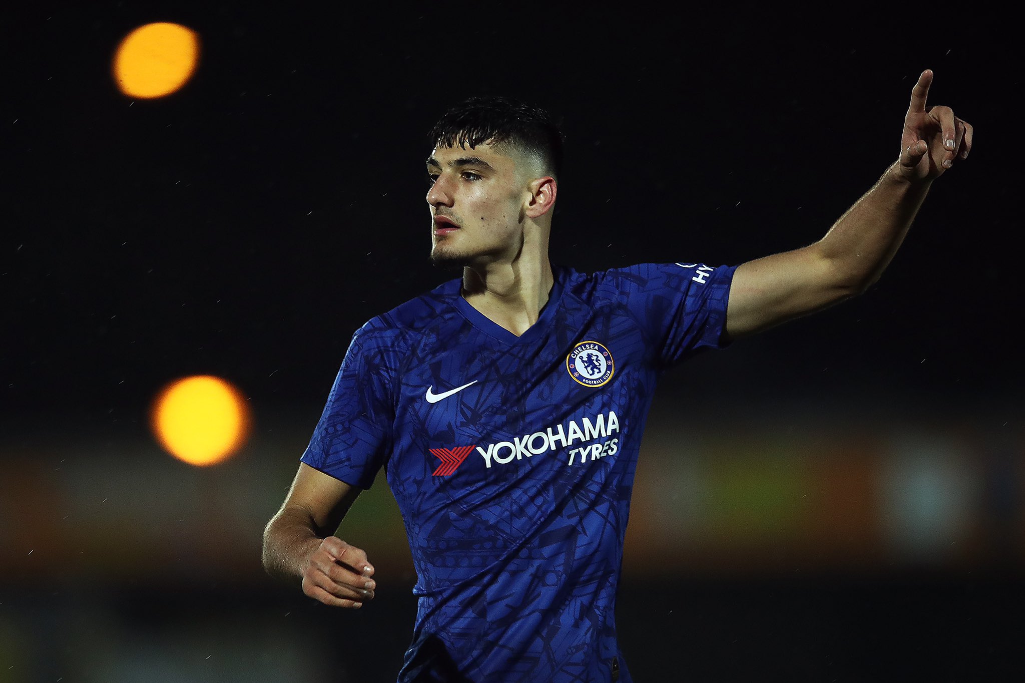 Armando Broja’s serious injury pushes Chelsea into the transfer market