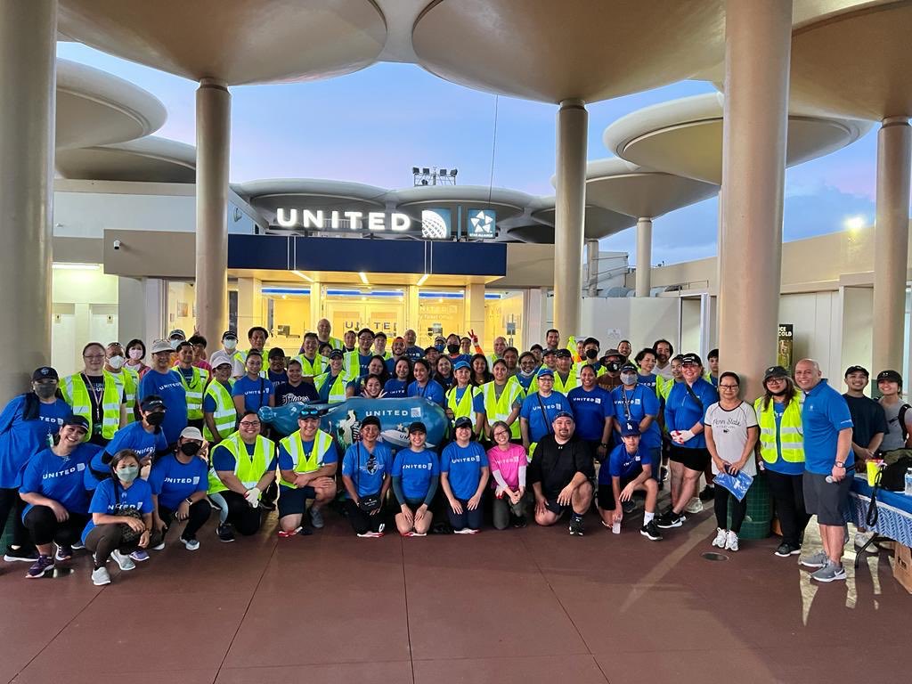 Paulam671's tweet photo. Good leads the way with team Guam for an islandwide cleanup.   

#GoodLeadsTheWay #GUAM #unitedtogether #weareunited #UnitedGuam https://t.co/r84XFy053p
