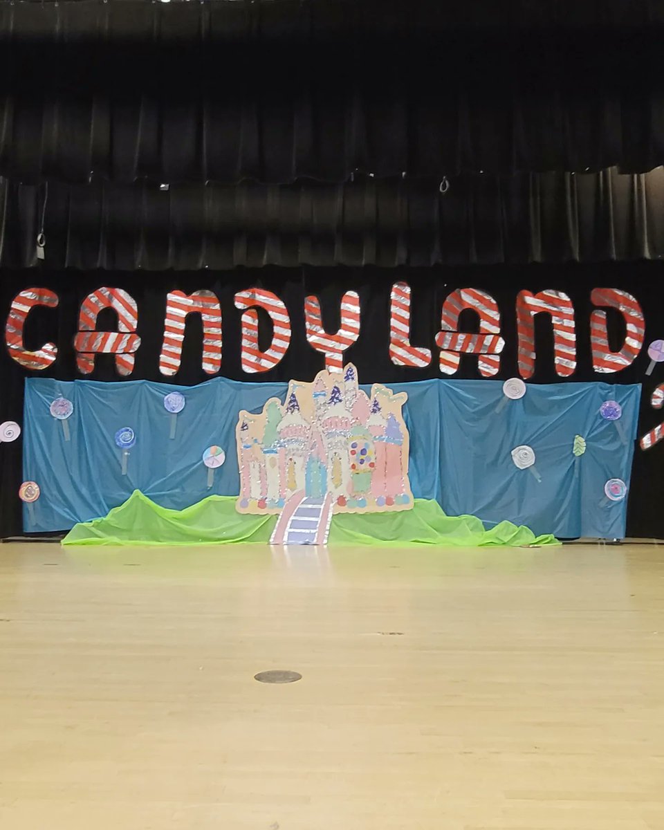 CaribbeanK8CT's tweet photo. Our summer TALENTS students have been working hard for tonight's show. Parents don't forget!! The show starts at 5pm. 💃🏾🕺⁣
⁣
#TALENTS #Summer305 #CK8 #WelcomeToCandyland https://t.co/v1tXv5pyPI