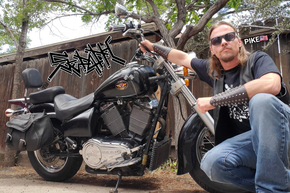 SET4TH's tweet photo. Welcome Patriots!
This #SET4TH horseman cuts through the wind on his Iron horse.
Have a great weekend #Patriots! Stay armed, and kick ass!
-PIKEπΊπ²π
#American #HeavyMetal #rocknroll #PikeAuchtung #USA #motorcycles #SecondAmendment #Patriot https://t.co/fzsK6mIfkm