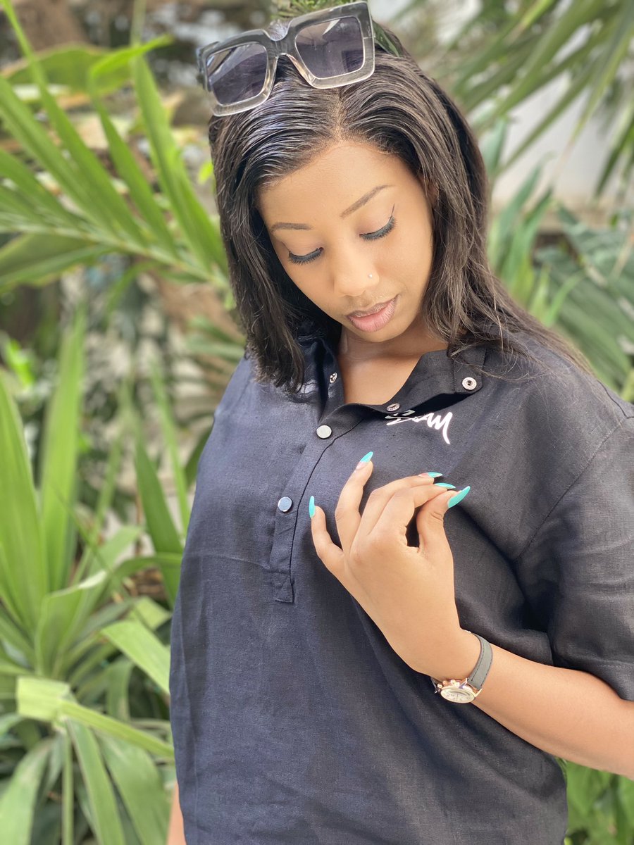 Niina_Queenn's tweet photo. Bonsoir 🥺 puis je vous montrer ça?🙈    Tenue by @STAM_byfall la qualité est top😍 Machallah rien  à dire 👌🏼 https://t.co/rtn0QY1op1