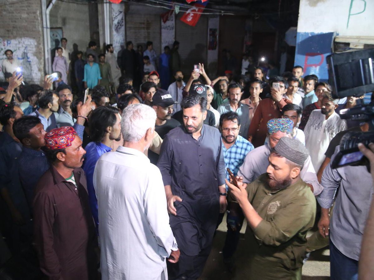 MQMPUpdates's tweet photo. چیئرمین پاک سرزمین پارٹی سید مصطفی کمال کا حیدرآباد میں مختلف الیکشن دفاتر کا افتتاح -

#PSP #MustafaKamal #Karachi #Pakistan #Hyderabad https://t.co/dcbBZOxNLR