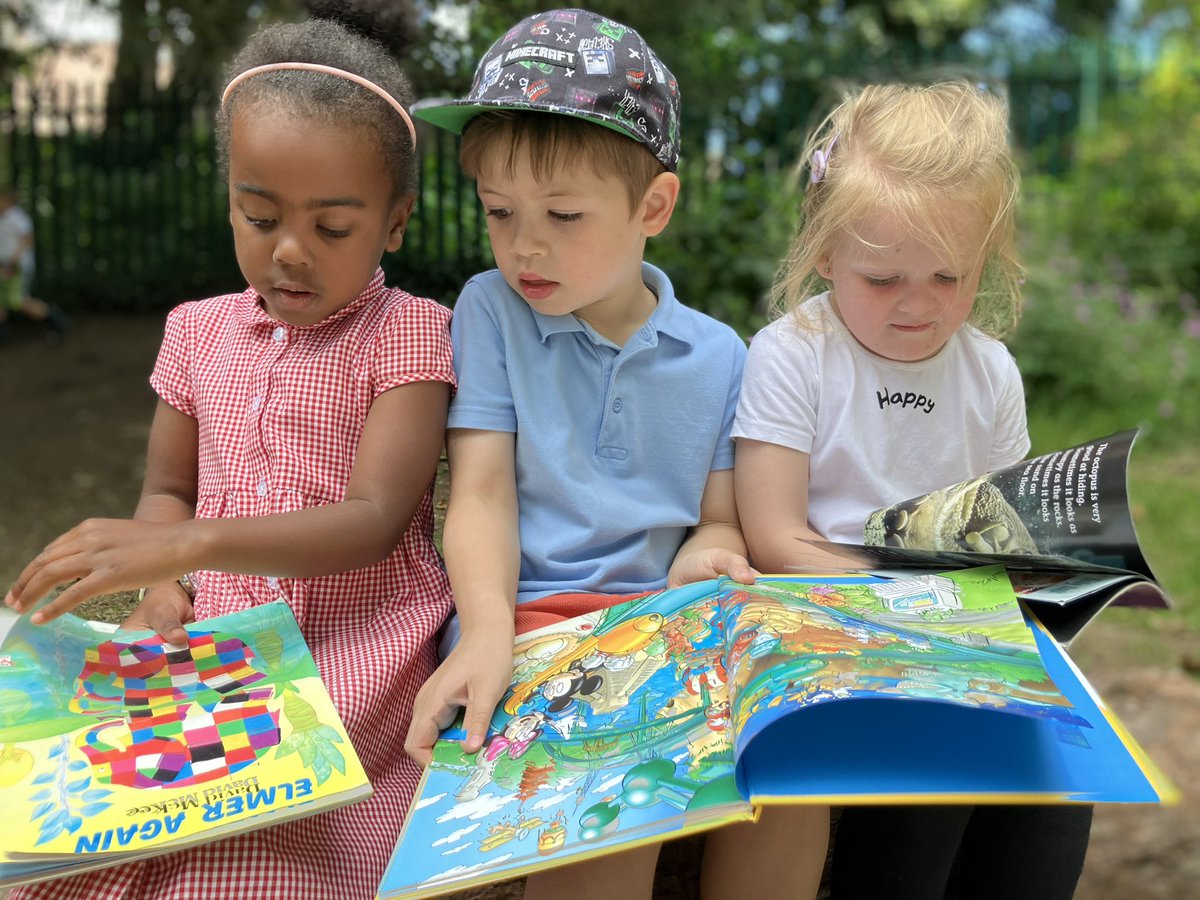 PentrerGraig's tweet photo. Rockets really enjoyed choosing a book to share with Rainbows out in the sunshine βοΈπ#pgplit https://t.co/eP8WrVjkWv
