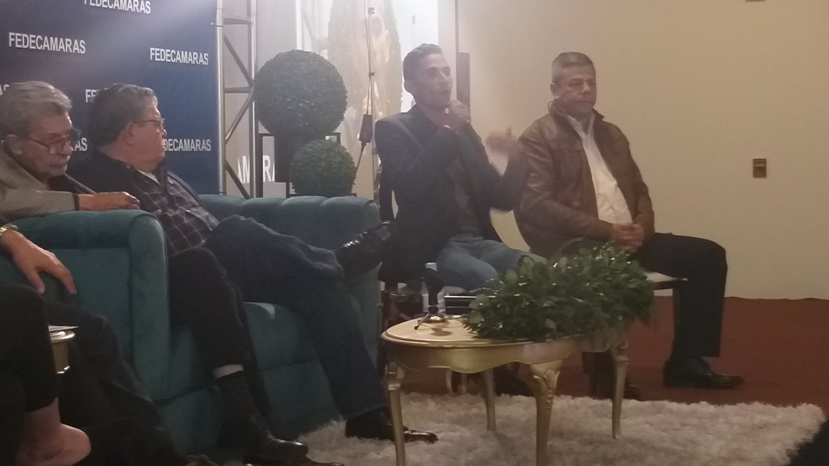 fedecamaras's tweet photo. Trabajo decente y productivo por una Venezuela próspera e inclusiva con @Leonarismendi; Alfredo Padilla, #ATRAEM; Gerardo Ávila @CentralASI; José Elías Torres; Sec Gral #CTV, Marco Tulio Díaz, pdte Funtbcac. Moderado por @epdgiaco
#EnDesarrollo ⬇️⬇️⬇️
https://t.co/eoBa0rzZx1 https://t.co/wvGmRPvc6U