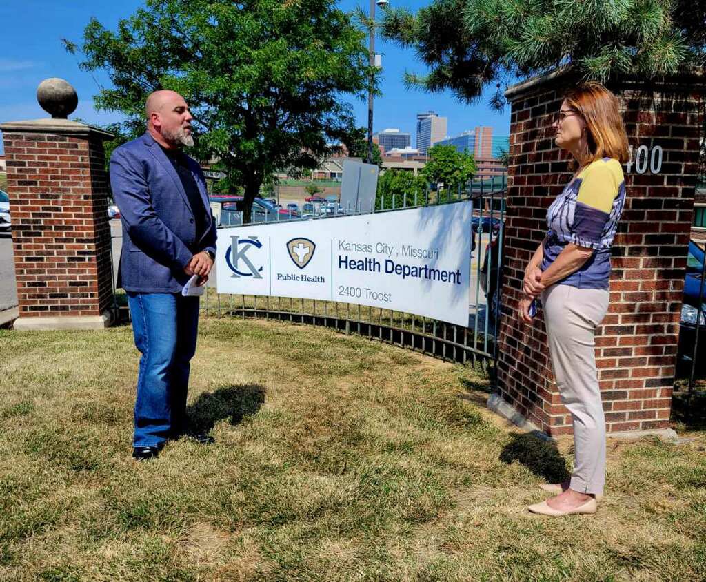 Great interview this morning with <a href="/fox4kc/">FOX4 News Kansas City</a> on the <a href="/KCMOHealthDept/">KCMO Health Dept</a> Healthy Homes Program! #healthandhousing #publichealth