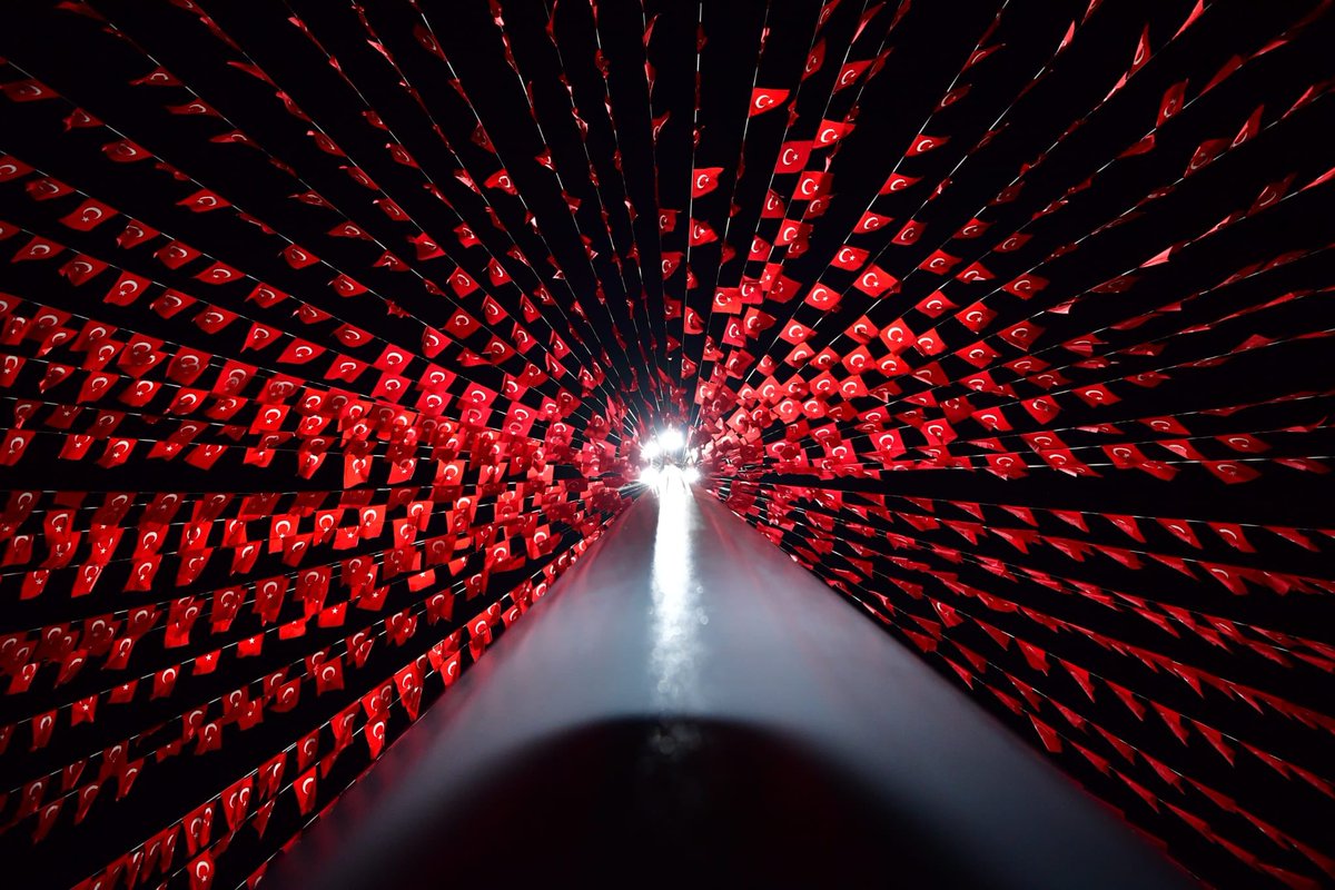 Ay Yıldızlı Al Bayrak Uğruna,
Türkiye Aşkına 🇹🇷

#15Temmuz 
#TürkiyeAşkına 
#Gaziantep