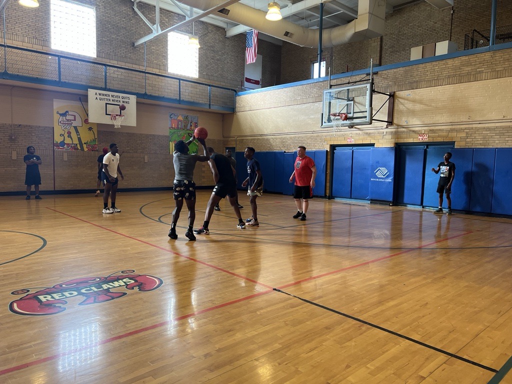 Last night, BGCSM Alumni were back at the Club! Portland hosted an Alumni Basketball Tournament for members to reconnect. BGCSM is working to engage all our former Club members, so sign up for our Alumni emails to learn about more great events like this! bgcmaine.org/alumni