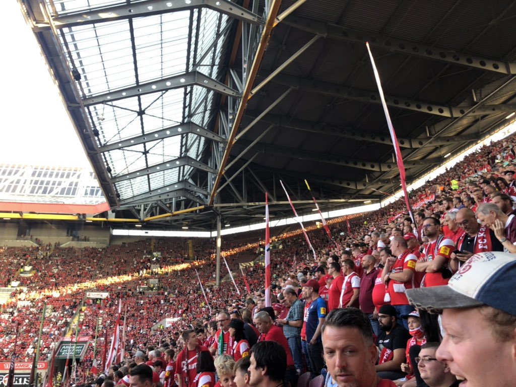 Barkingrunner's tweet image. early season