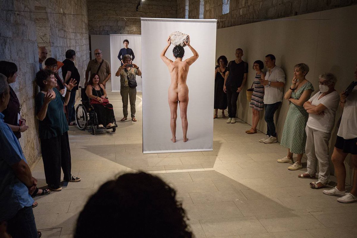BolitGirona's tweet photo. #Exposicions Us deixem algunes imatges d’aquest vespre, de la inauguració de “Parar Taula” a la Canònica de Vilabertran. Un projecte que compartim amb @patrimonigencat 

📸 @CarlesPalacio https://t.co/HBehuGeypl