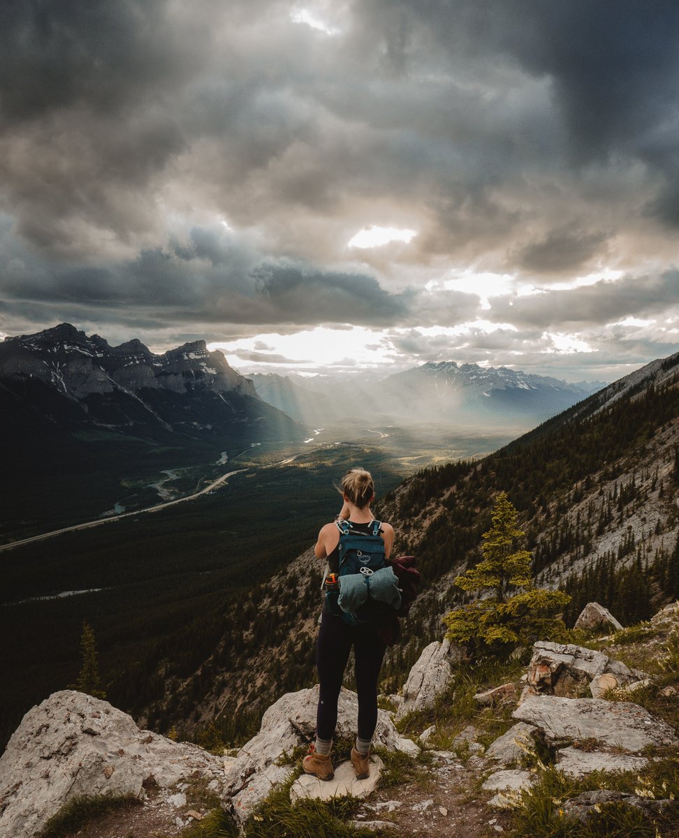 Calling all those who wander!

📍Canmore, Alberta
📸 Devon Hawkins

#visitcanmore #canmorealberta #canmorelife #explorecanmore #kananaskis #canmorekananaskis #albertarockies #canmoreab #canadianrockies #explorealberta #travelalberta #bowvalleylife