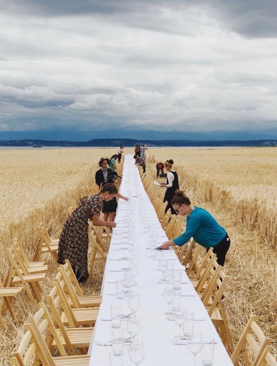 ValaAfshar's tweet photo. If you are more fortunate than others, it is better to build a longer table than a taller fence. https://t.co/UFcrYAF2nV