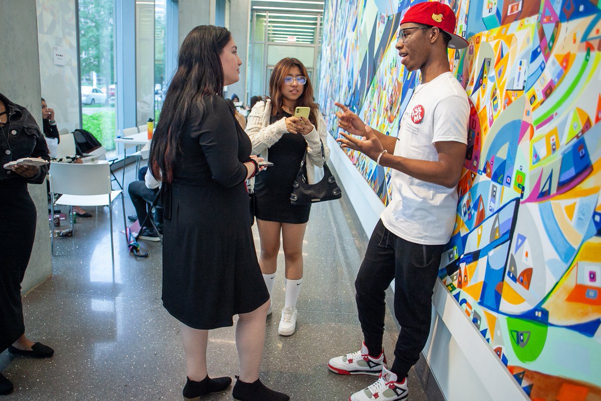 UChicago Civic Engagement tweet media