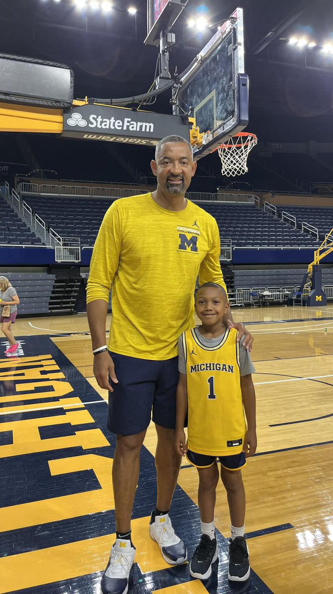 phdeducator's tweet photo. Juwan Howard basketball Camp! Great camp put on by the University of Michigan Basketball Program! Special thanks to Coach Howard, Coach Hunter, players and trainers who made the week a memorable one. Job well Done! Go Blue!!! https://t.co/TuxULGtjGb