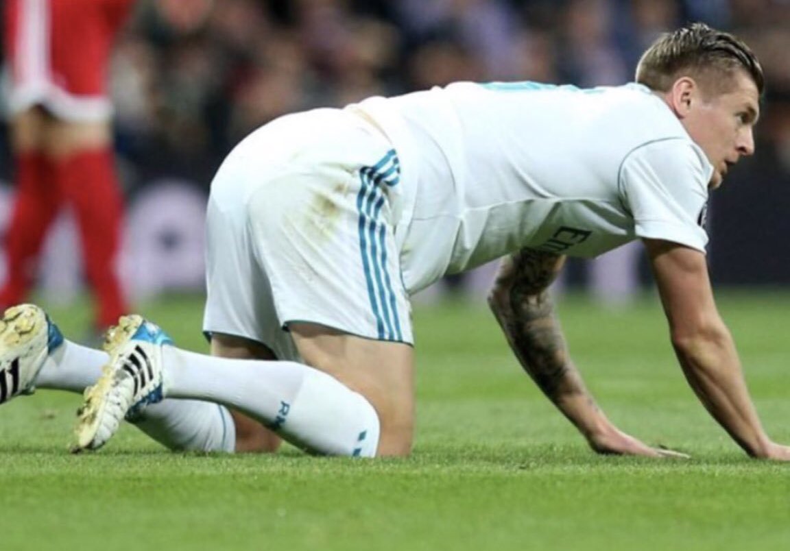 riewwl's tweet photo. كروس 👅👅💦🍑🍑🍑

Toni Kroos https://t.co/rsw50uqXiJ