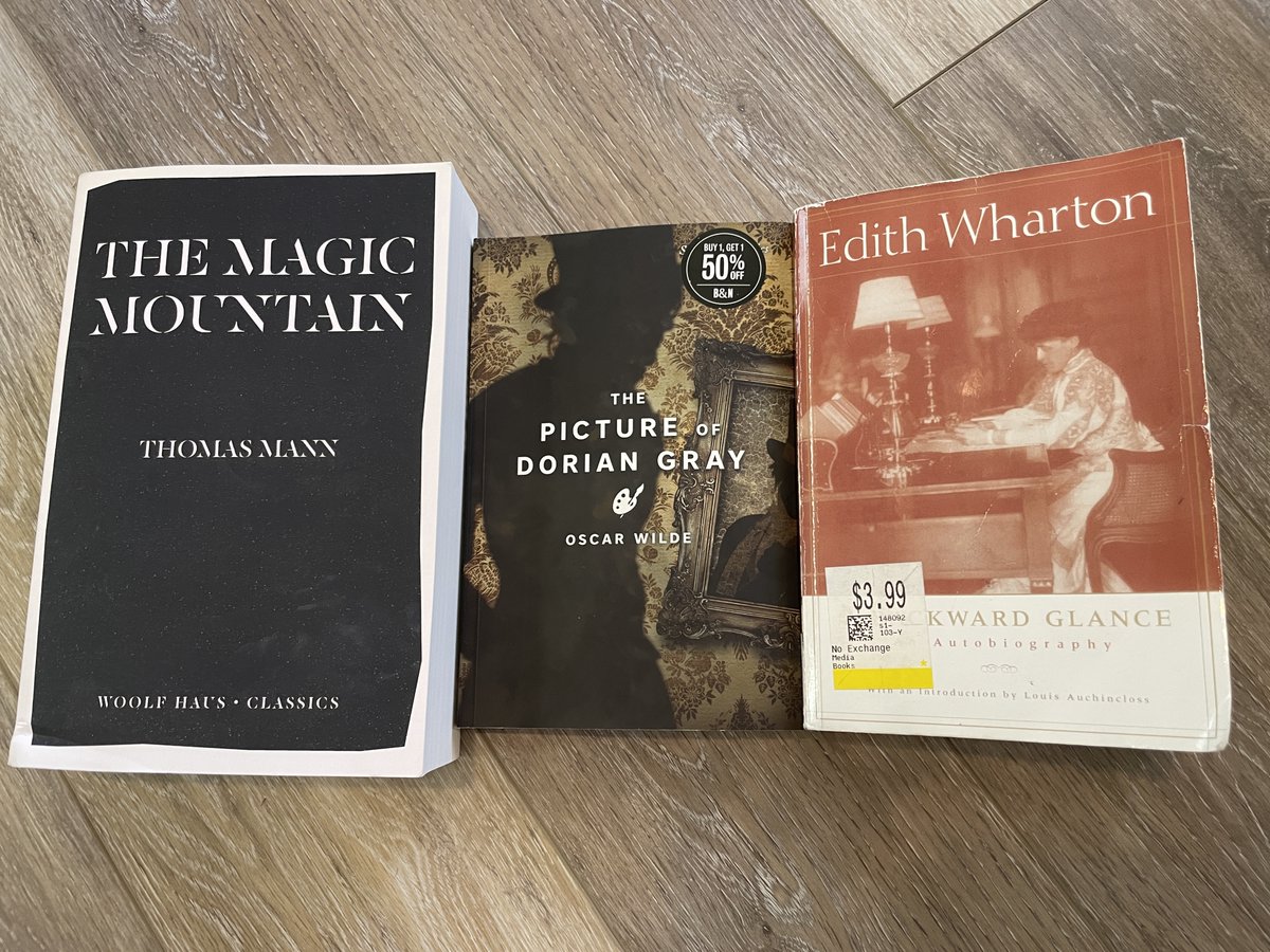 CourtneyBaird99's tweet photo. Currently reading ... #holidayreading #summerreading #reading #booktwitter #books #booklovers https://t.co/pGLcg9fhjM