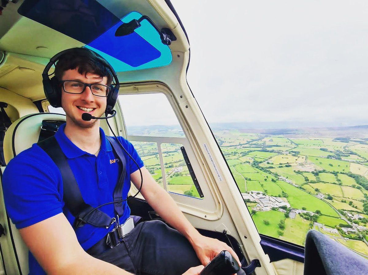 Had fun flying around in the #jetranger over #lancashire today!

#helicopter #helicopters #pilotlife #aviation