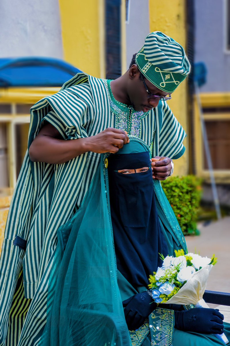 abdurraufng's tweet photo. Some say it’s too early, some say it’s too late, Allah says it’s the right time 
Oh Allah, bless this step I took as I got married to the love of my life @d_islamiyyah, and may Allah reward everyone who contribute to the success of the program one way or the other. https://t.co/AOLSK4EzMx
