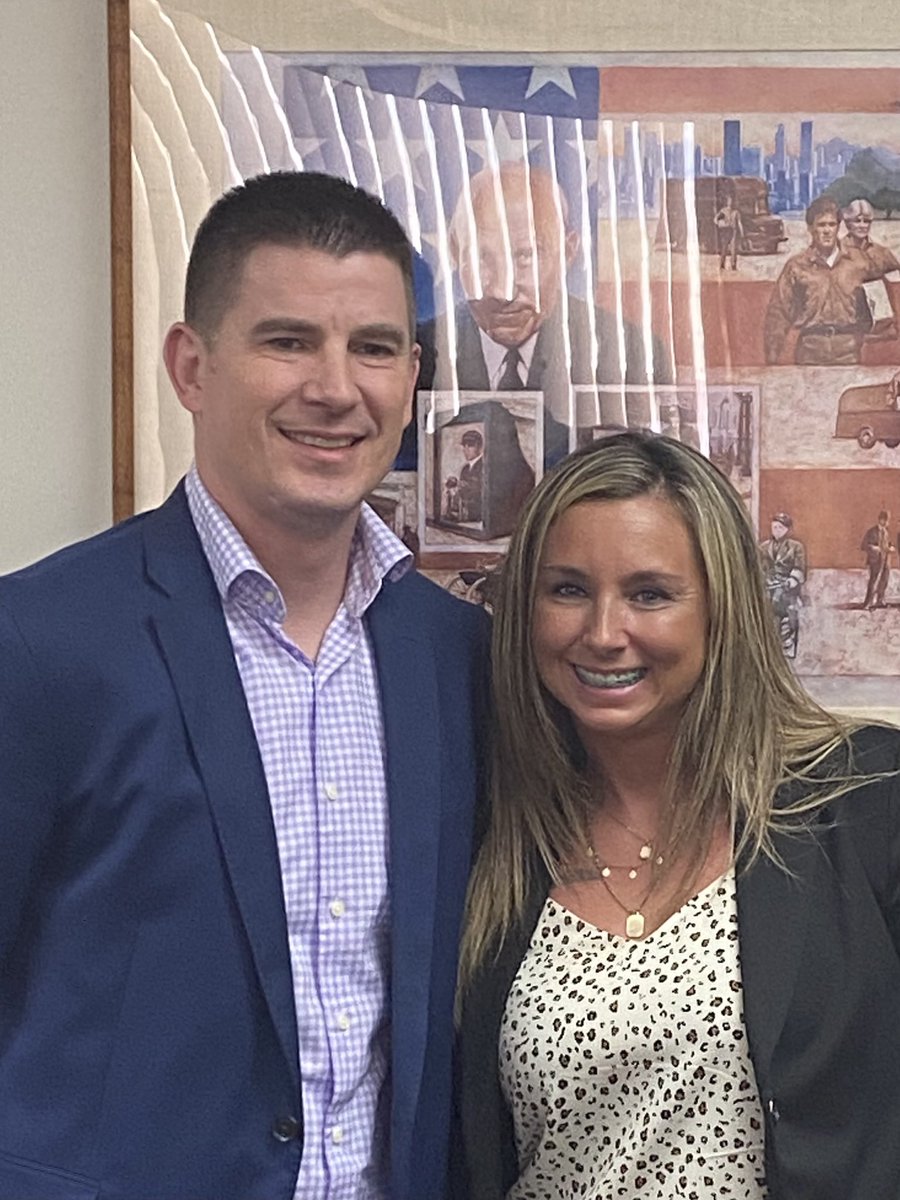 Gene Wolf tweet media