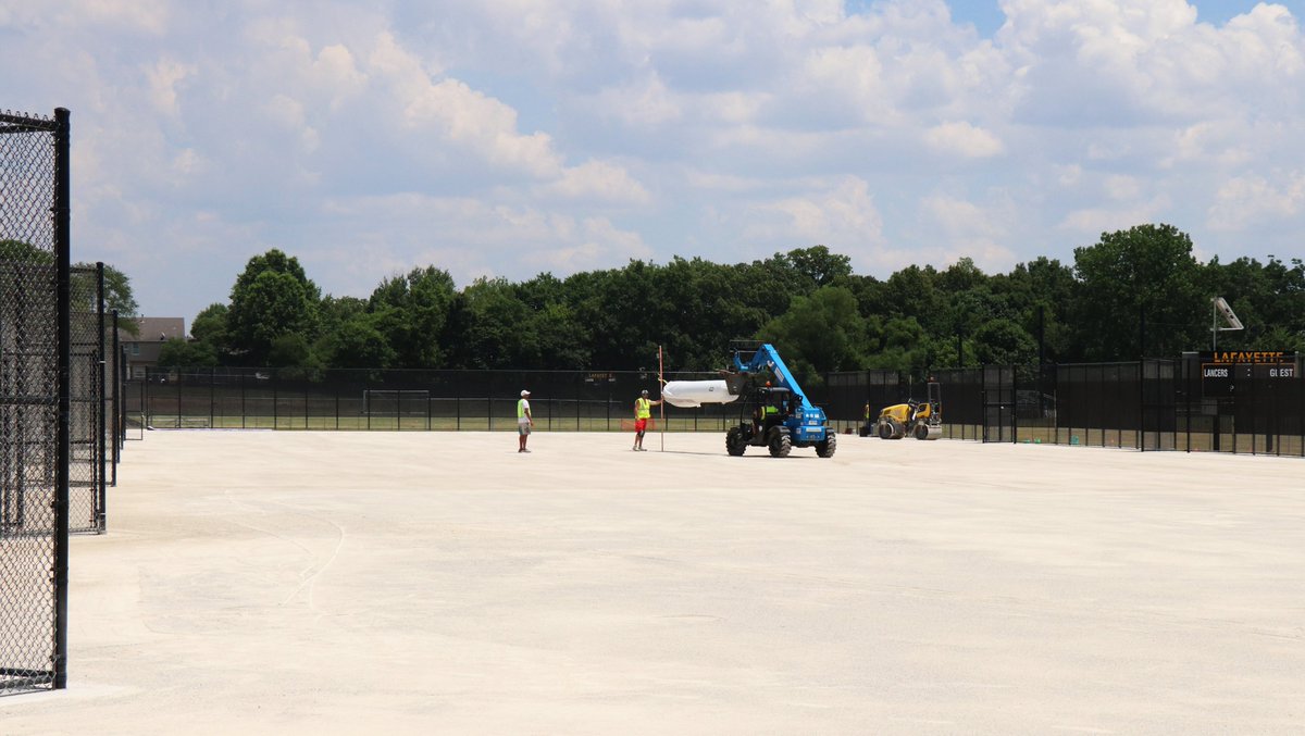 rockwoodschools's tweet photo. The Lafayette tennis courts are getting a new look this summer as part of cycle maintenance projects funded by the bond issue passed by Rockwood voters in 2017.

Thank you to our crews who are completing projects all over Rockwood this summer! #ForwardwithEfficiency https://t.co/IZ90tduKWE