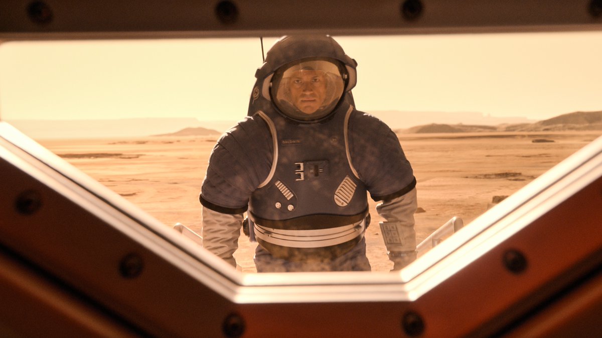 Mars colonization in #ForAllMankind offers an opportunity to reflect on Earth’s faults and start anew... but others are stuck in their ways. 

Watch now on @AppleTVPlus. apple.co/-forallmankind-