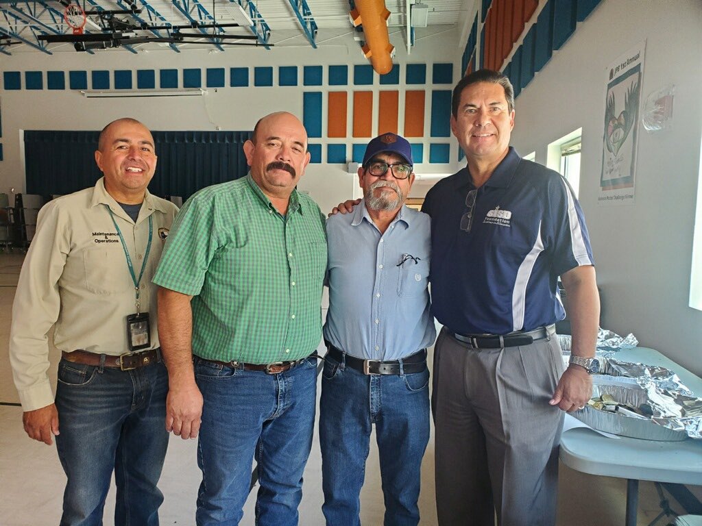 DCarrasco_OP's tweet photo. Happy Retirement to Francisco Panchito Gonzalez from our Great Grounds Team!!🎈🎉🎈
He Truly is #TeamSISD and will be missed!! https://t.co/7X3vmkDIDP