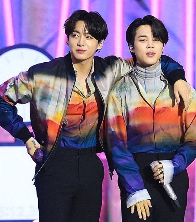 jikookalbum's tweet photo. them . https://t.co/TgZpdw36El