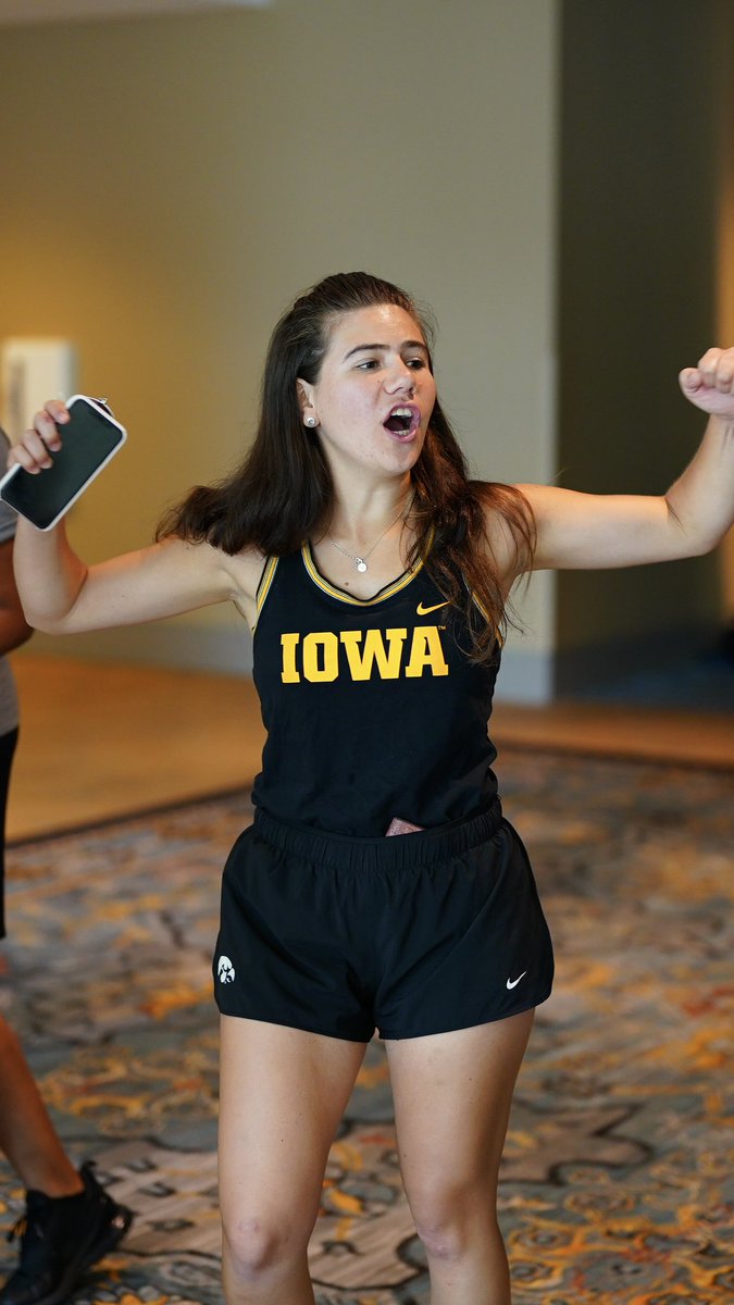 bigten's tweet photo. ⚡️ #B1GLife energy ⚡️ https://t.co/gwidyUqENB