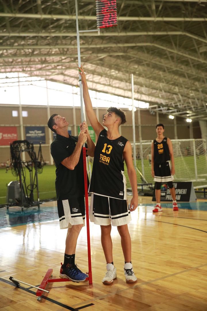 FIBA_es's tweet photo. ¡A entrenar! 💥Primera jornada del Súper Campamento del Programa de Desarrollo Juvenil (YDP) ⛹🏻‍♀️⛹🏻 en Real Salt Lake Basketball Academy

📆 14 al 17 de julio de 2022
📍 Salt Lake City, Utah 🇺🇸 
📝⤵️
https://t.co/RCrDUAEnXR https://t.co/8fsEziUGz0